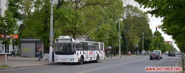 У Житомирі з вулиць Хлібної та Мануїльського перенесли зупинки (Фото) — фото 4