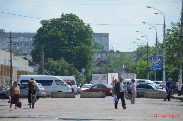 На вулиці Домбровського розпочали капітальний ремонт асфальтного покриття (Фото) + (Відео) — фото 2