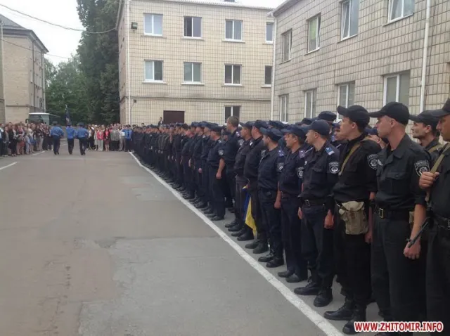 200 правоохоронців повернулися з Луганської області  у Житомир (Фото) — фото 1