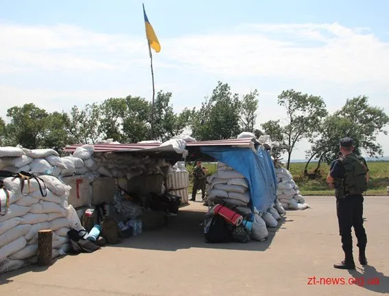 Житомирські міліціонери в Луганській області (Фото) — фото 4