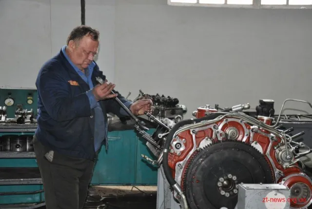 До кінця року Житомирський бронетанковий завод відновить 136 одиниць бойової техніки (Фото) — фото 1