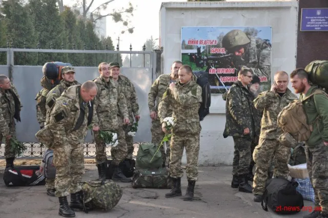 Сьогодні зустрічали бійців 95-ї бригади, які боронили Донецький аеропорт (Фото) — фото 3