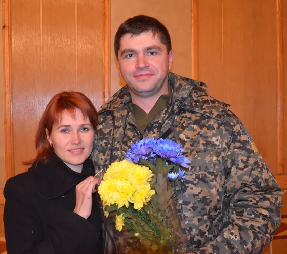Житомирських працівників ДАІ, які повернулися із зони АТО, зустрічали колеги, рідні та близькі (Фото) — фото 3