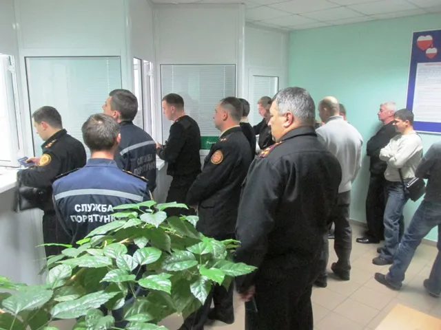 Рятувальники здали кров для поранених військово-службовців у зонах проведення АТО (Фото) — фото 2
