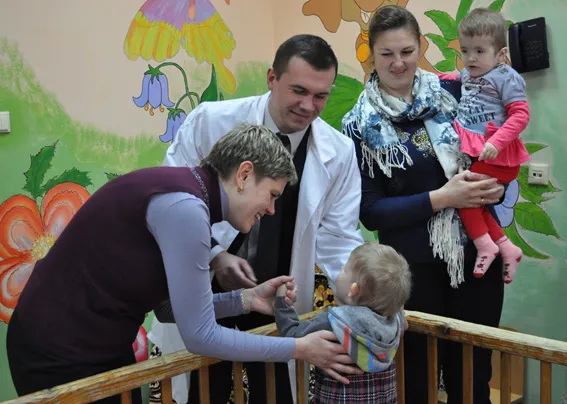 Житомирські міліціонери стали казковими Миколаями для дітей-сиріт (Фото) + (Відео) — фото 4