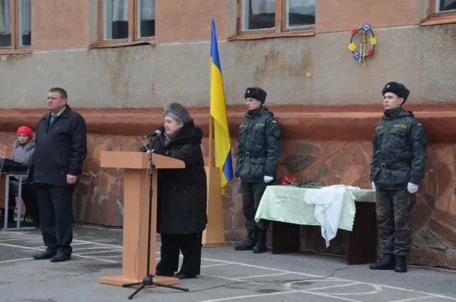 Полковнику гвардії Анатолію Шмілу встановили меморіальну дошку (фото) — фото 1