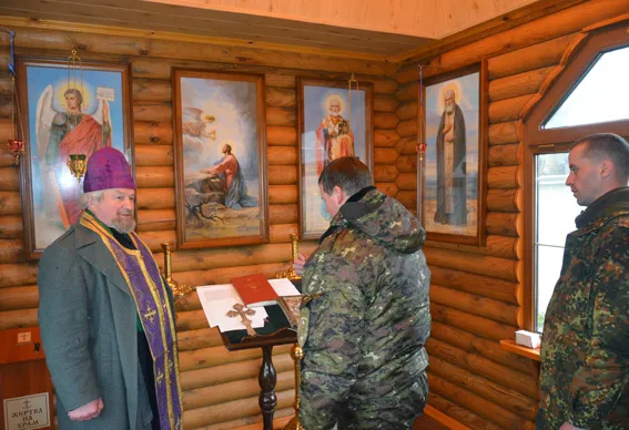 Житомирські ДАІшники повернулися з-під Маріуполя (фото) — фото 2