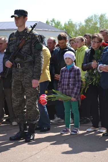 Житомир попрощався з героєм-добровольцем Віктором Лаговським (фоторепортаж) — фото 3