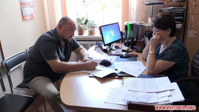 Активісти Житомира дістануть Самборського навіть з під шафи (фото, відео) — фото 9