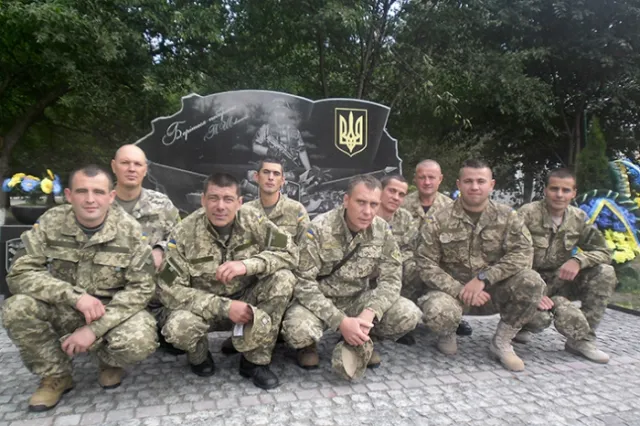 В Бердичеві близько сотні військових звільнили в запас (фото) — фото 2