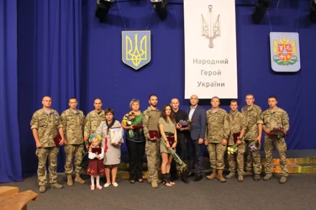 Відзнакою "Народний герой України" нагородили сміливців Житомирщини (фото, відео) — фото 7