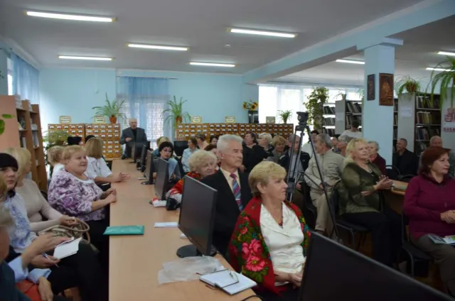 Відтепер в Житомирі до університету ходитимуть дідусі та бабусі (фото) — фото 3