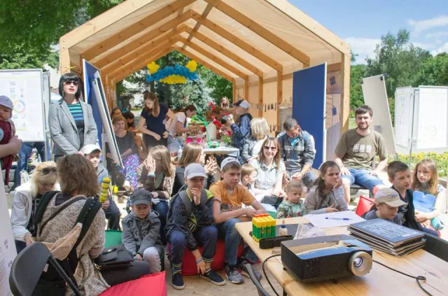 Житомир читає дітям: ініціатива мудрих батьків — фото 3